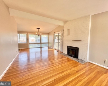 5628 Fillmore Avenue - Photo Thumbnail 10