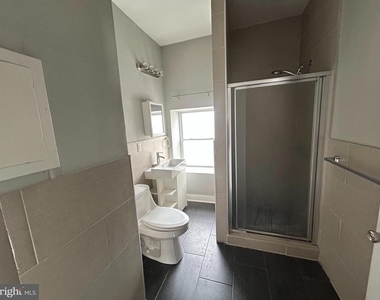 723 Sansom Street - Photo Thumbnail 4