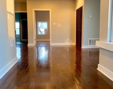 723 Sansom Street - Photo Thumbnail 8