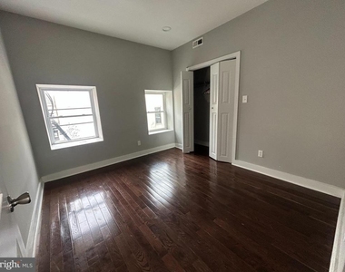 723 Sansom Street - Photo Thumbnail 3