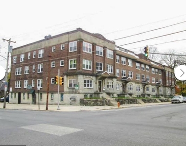 400-418 W Walnut Lane - Photo Thumbnail 3