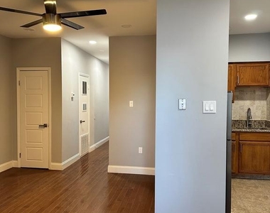 400-418 W Walnut Lane - Photo Thumbnail 19