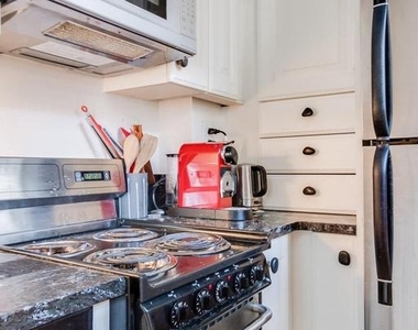 1701 Locust Street - Photo Thumbnail 5