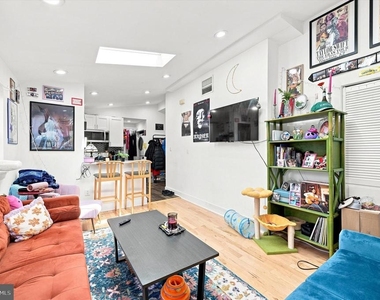 934 New Market Street - Photo Thumbnail 4