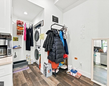 934 New Market Street - Photo Thumbnail 8