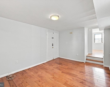 934 New Market Street - Photo Thumbnail 9