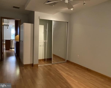 1737 Chestnut Street - Photo Thumbnail 13