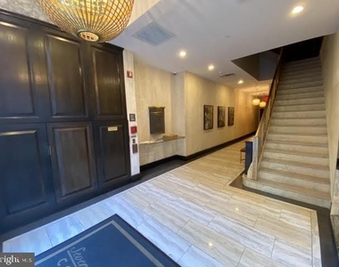 1737 Chestnut Street - Photo Thumbnail 1