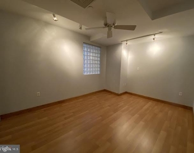 1737 Chestnut Street - Photo Thumbnail 12