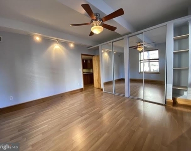 1737 Chestnut Street - Photo Thumbnail 8