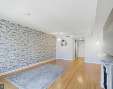 514 S 12th Street - Photo Thumbnail 6