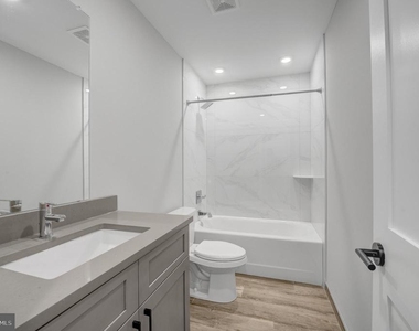 1205 S 15th Street - Photo Thumbnail 3