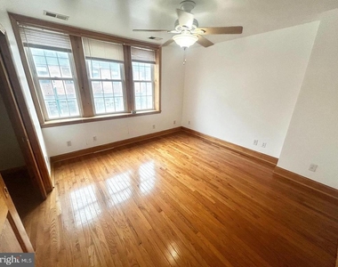 2635 W Girard Avenue - Photo Thumbnail 12