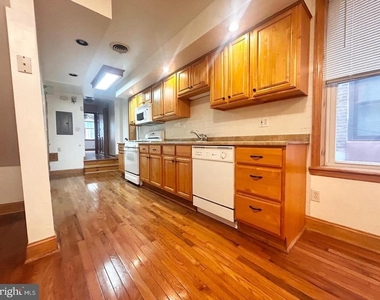 2635 W Girard Avenue - Photo Thumbnail 2