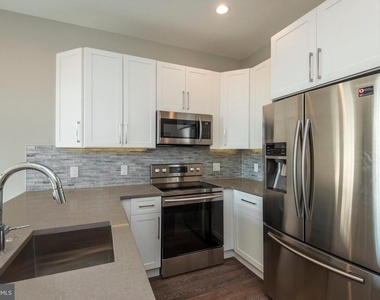 1340 S 13th Street - Photo Thumbnail 6