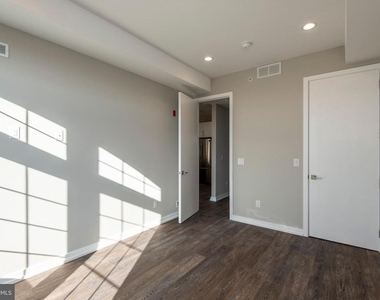 1340 S 13th Street - Photo Thumbnail 16