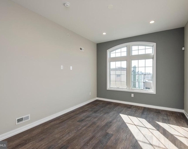 1340 S 13th Street - Photo Thumbnail 10