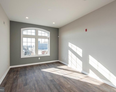 1340 S 13th Street - Photo Thumbnail 9