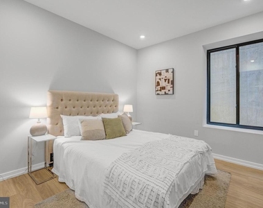 1205 S 15th Street - Photo Thumbnail 2