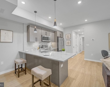 1205 S 15th Street - Photo Thumbnail 6