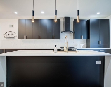 3038 Salmon Street - Photo Thumbnail 8