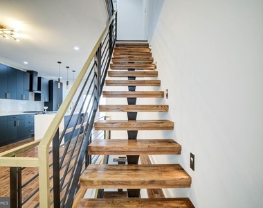 3038 Salmon Street - Photo Thumbnail 12