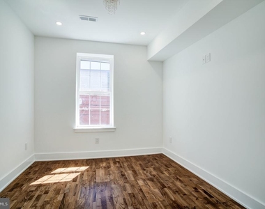 3038 Salmon Street - Photo Thumbnail 16