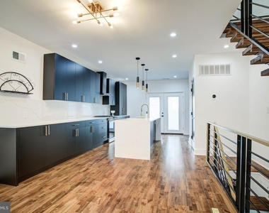 3038 Salmon Street - Photo Thumbnail 7