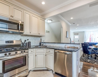 2017 Pierce Street - Photo Thumbnail 3