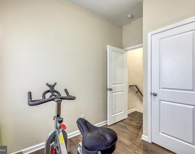 2017 Pierce Street - Photo Thumbnail 9