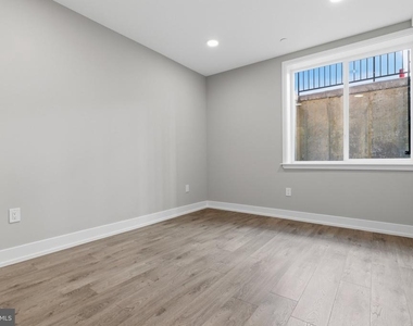 1111 S 24th Street - Photo Thumbnail 14