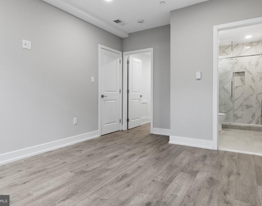 1111 S 24th Street - Photo Thumbnail 16