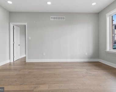 1111 S 24th Street - Photo Thumbnail 7