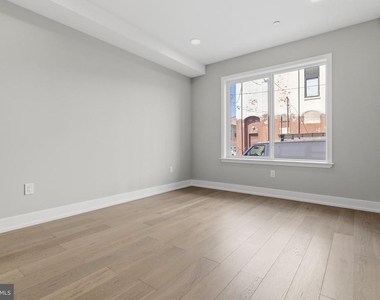 1111 S 24th Street - Photo Thumbnail 8