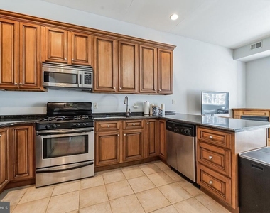 128 South Street - Photo Thumbnail 5