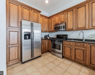 128 South Street - Photo Thumbnail 4