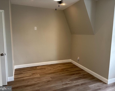 141 S 57th Street - Photo Thumbnail 4