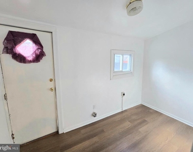 106 S 55th Street - Photo Thumbnail 4
