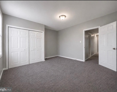 2643 Emerald Street - Photo Thumbnail 15