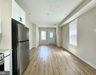 255 S 44th - Photo Thumbnail 4