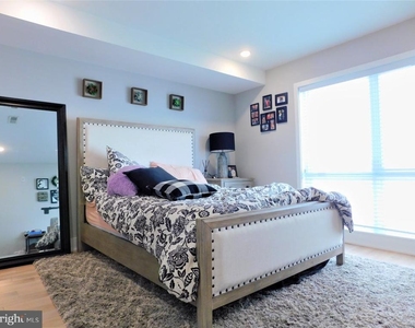 922 N 17th Street - Photo Thumbnail 9