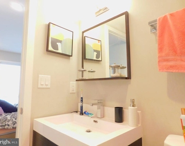 922 N 17th Street - Photo Thumbnail 23