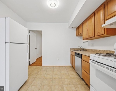 348 Ripka Street - Photo Thumbnail 4