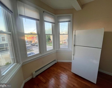 3901 Folsom Street - Photo Thumbnail 3