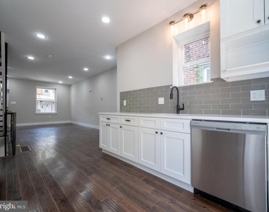 2930 Nicholas Street - Photo Thumbnail 4