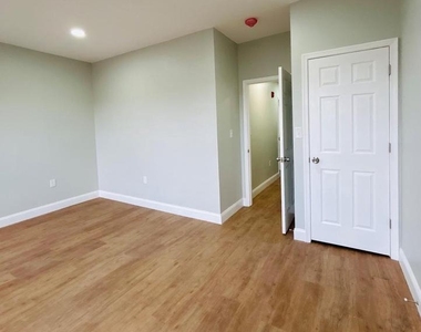 1416 S Broad Street - Photo Thumbnail 15