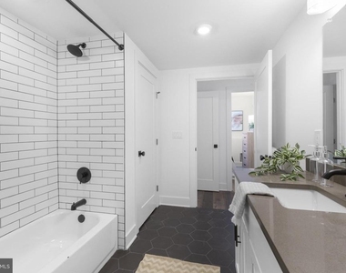 7037 Ridge Avenue - Photo Thumbnail 16
