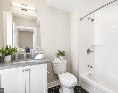 6712 Ridge Avenue - Photo Thumbnail 17