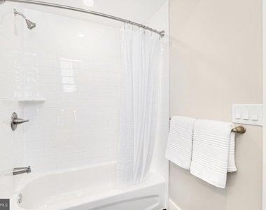 6712 Ridge Avenue - Photo Thumbnail 18