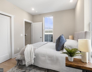 6712 Ridge Avenue - Photo Thumbnail 16